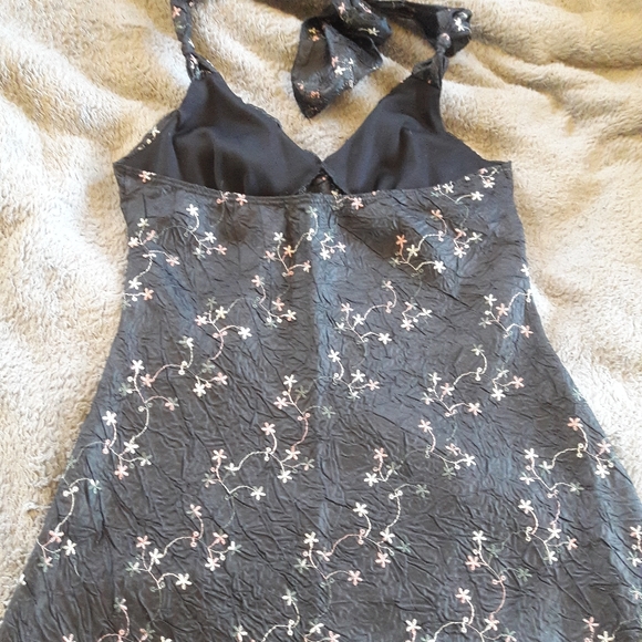 Black Floral Halter Top Sz M - Picture 2 of 9